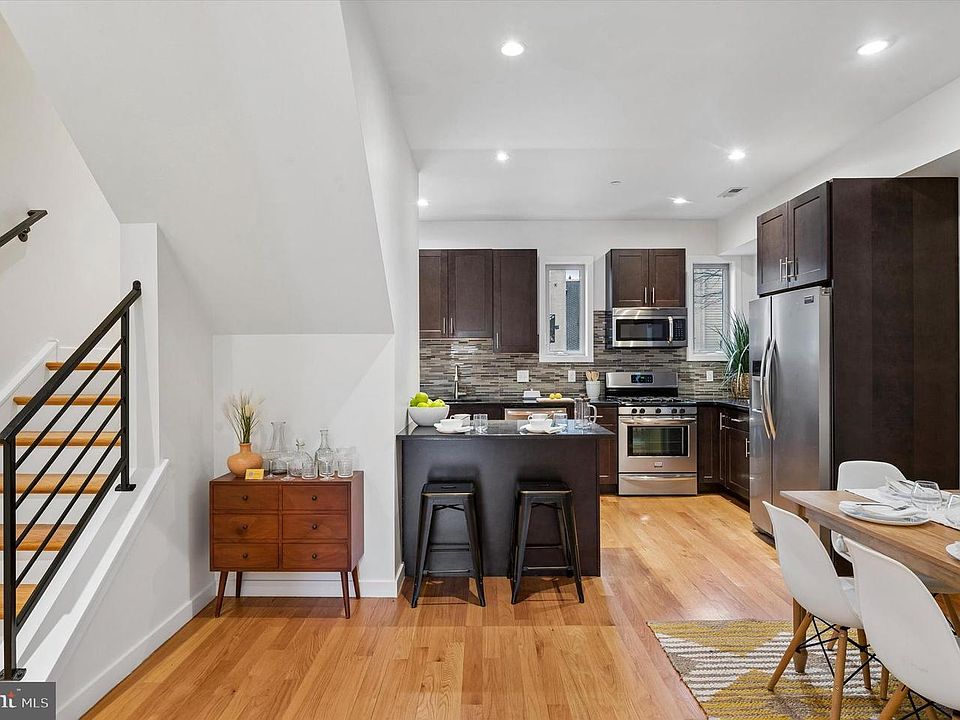 1st image of 2555 Carpenter St APT E