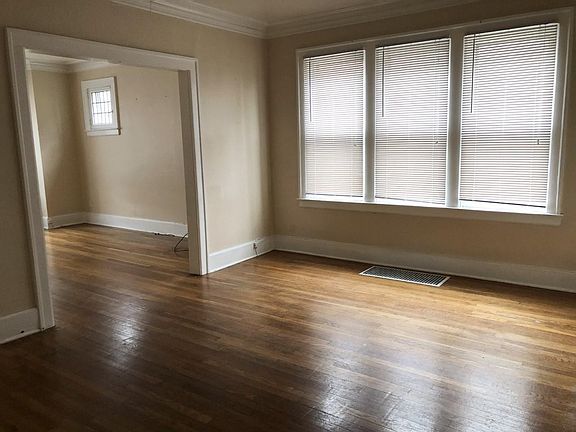 4th image of 1116 Maryland Ave APT 1