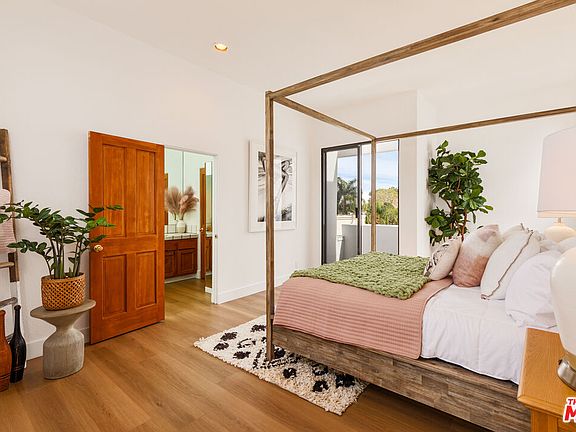 4th image of 29221 Heathercliff Rd APT 13