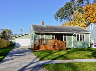 1609 14th St S, Fargo, ND 58103