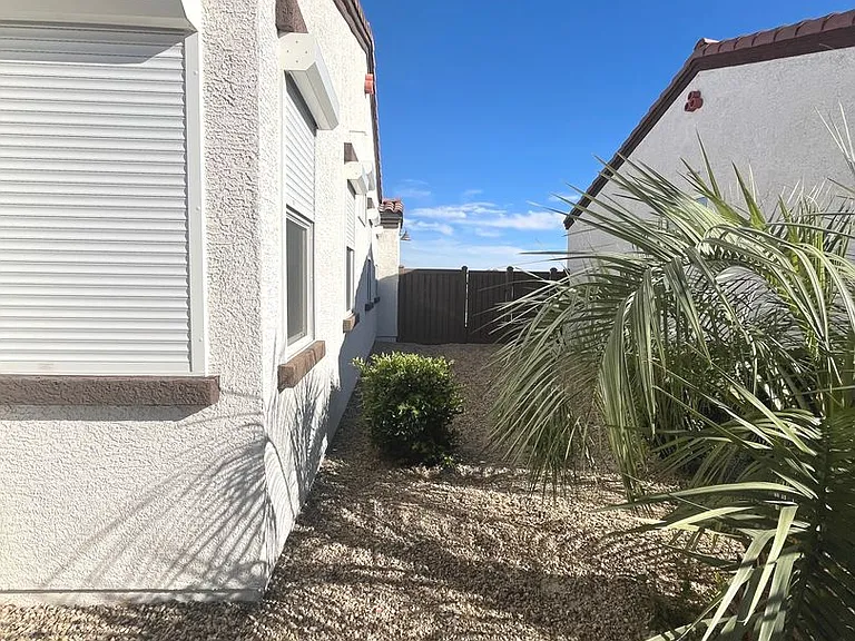 1533 Franklin Ln — Photo 71