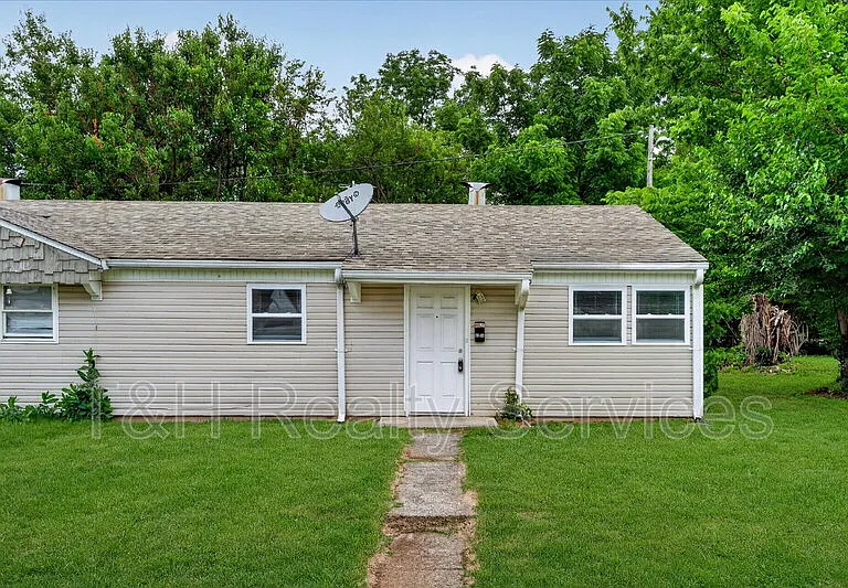 4924 Farrington Ave — Photo 4