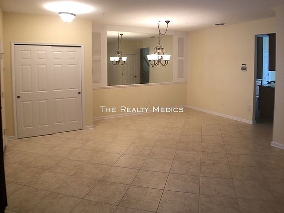 4th image of 9790 Poplar Pl
