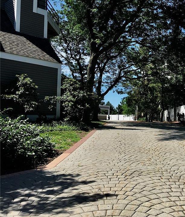 1st image of 107 Harbour Close #107