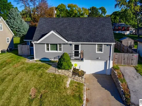 8314 Gold St, Omaha, NE 68124