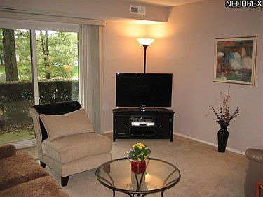 4th image of 2917 N Bay Dr APT M11