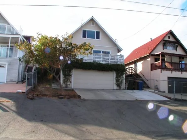 2340 San Carlos St, Martinez, CA 94553