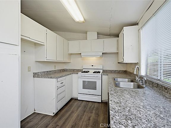 3rd image of 3795 Spring Valley Rd