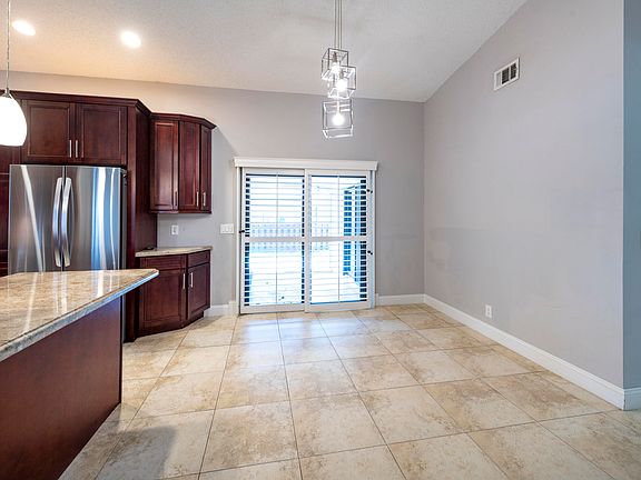 4th image of 325 NW 65th Ter #325