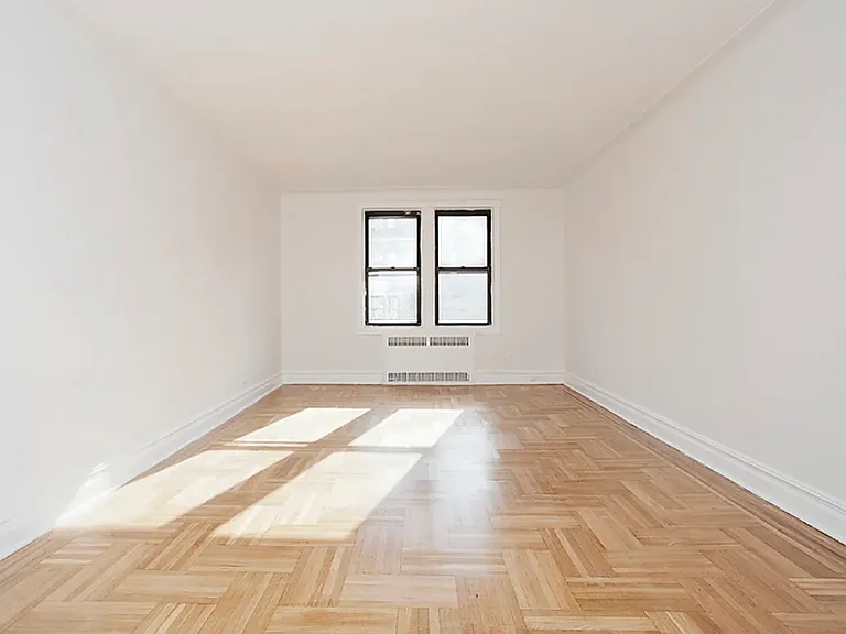 1701 Albemarle Rd #W3 — Photo 4