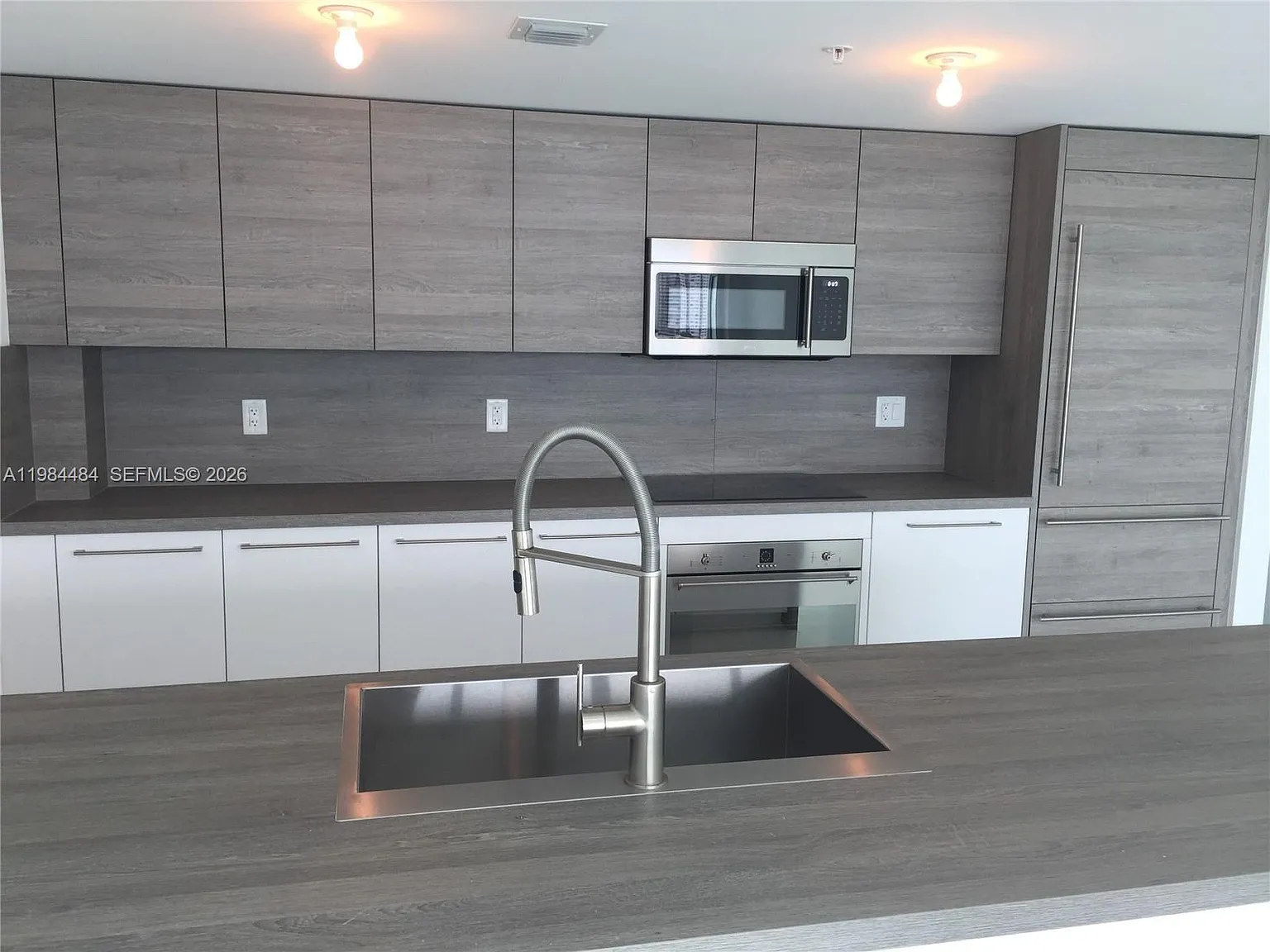 400 Sunny Isles Condo Wes — Photo 3