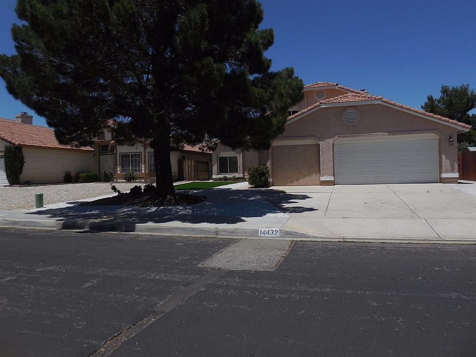 1st image of 14432 Hillsborough Dr