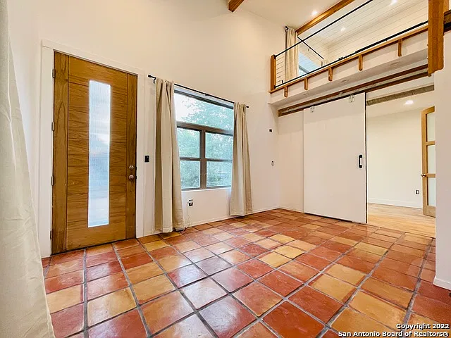 2 bed, 2.0 bath, 800 sqft, $1,550 — Photo 2