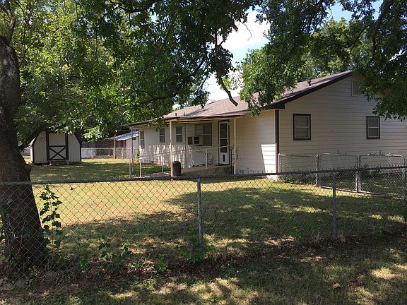 4th image of 300 S Arkansas St