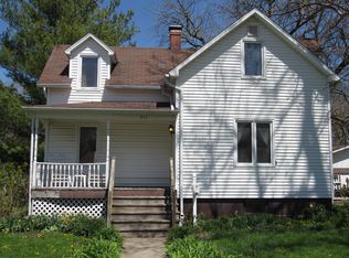 411 E Ottawa Rd, Paxton, IL 60957