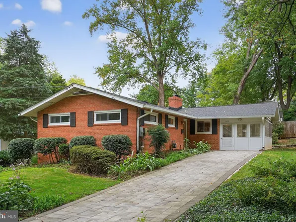 3410 Andover Dr, Fairfax, VA 22030