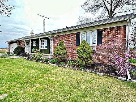 4th image of 16 E Township Road 1153