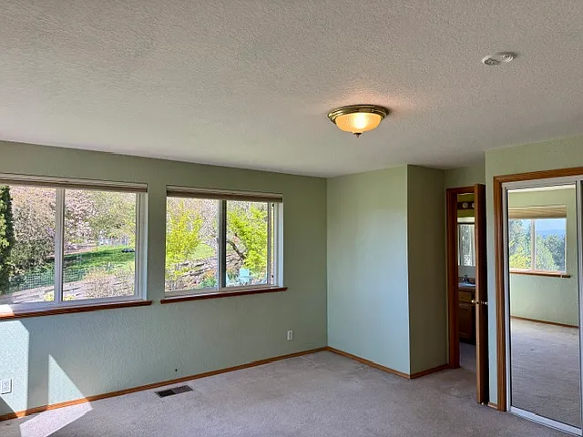 740 SW Carmen Heights Dr — Photo 12