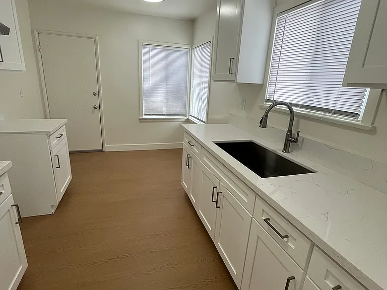 3253 Cattaraugus Ave #3255 — Photo 13