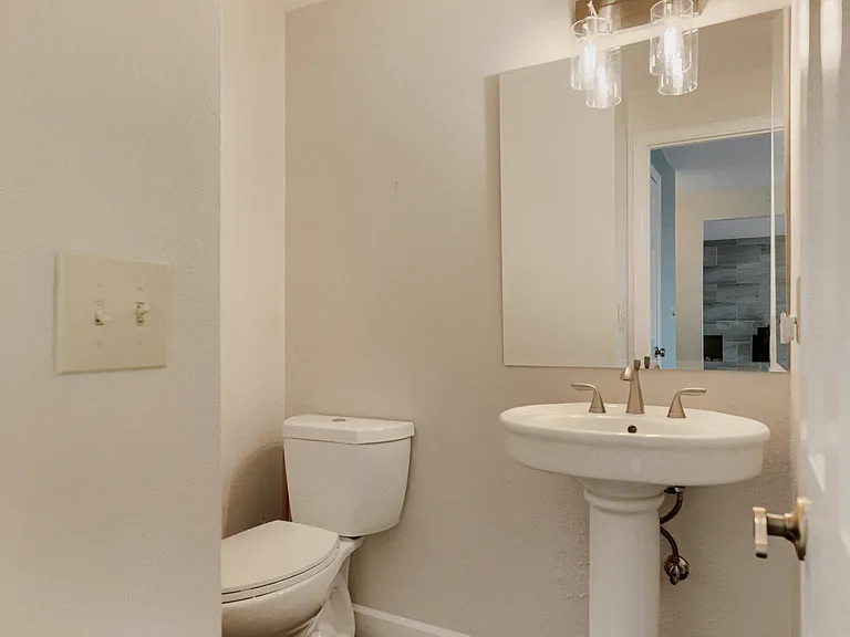 4556 Apple Way — Photo 14
