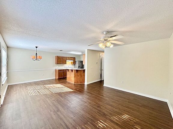 2nd image of 5154 Victoria Dr