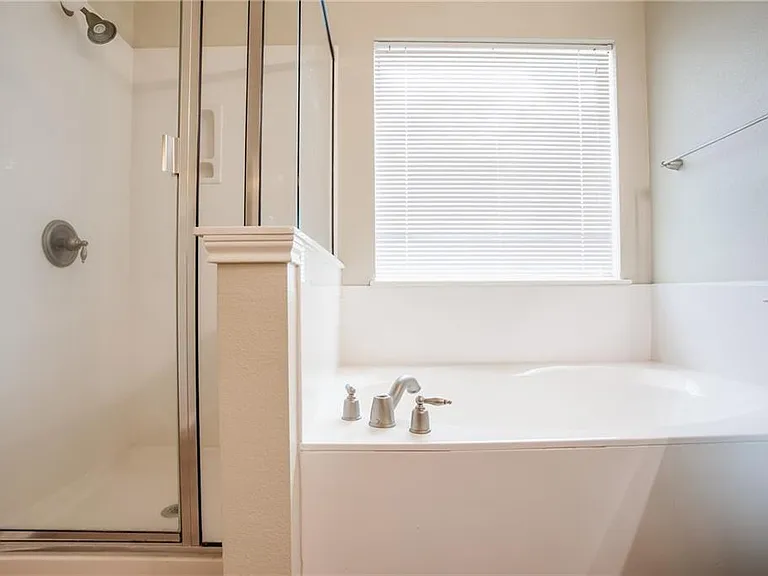1200 Rainbow Parke Dr — Photo 18