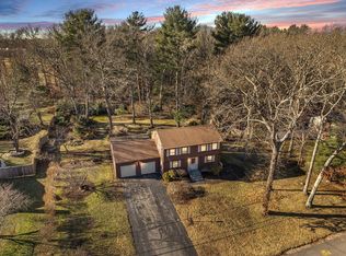 116 Twin Fawn Dr, Hanover, MA 02339