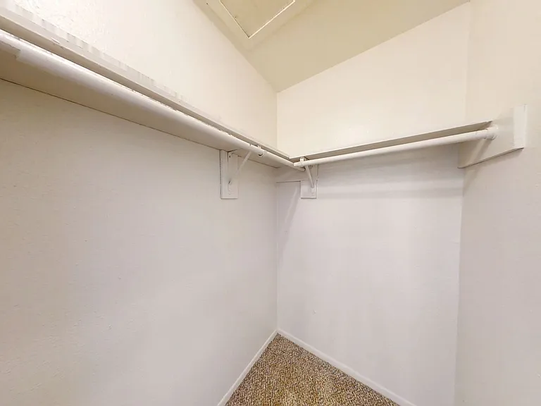 Hill Country Apartments — Photo 7