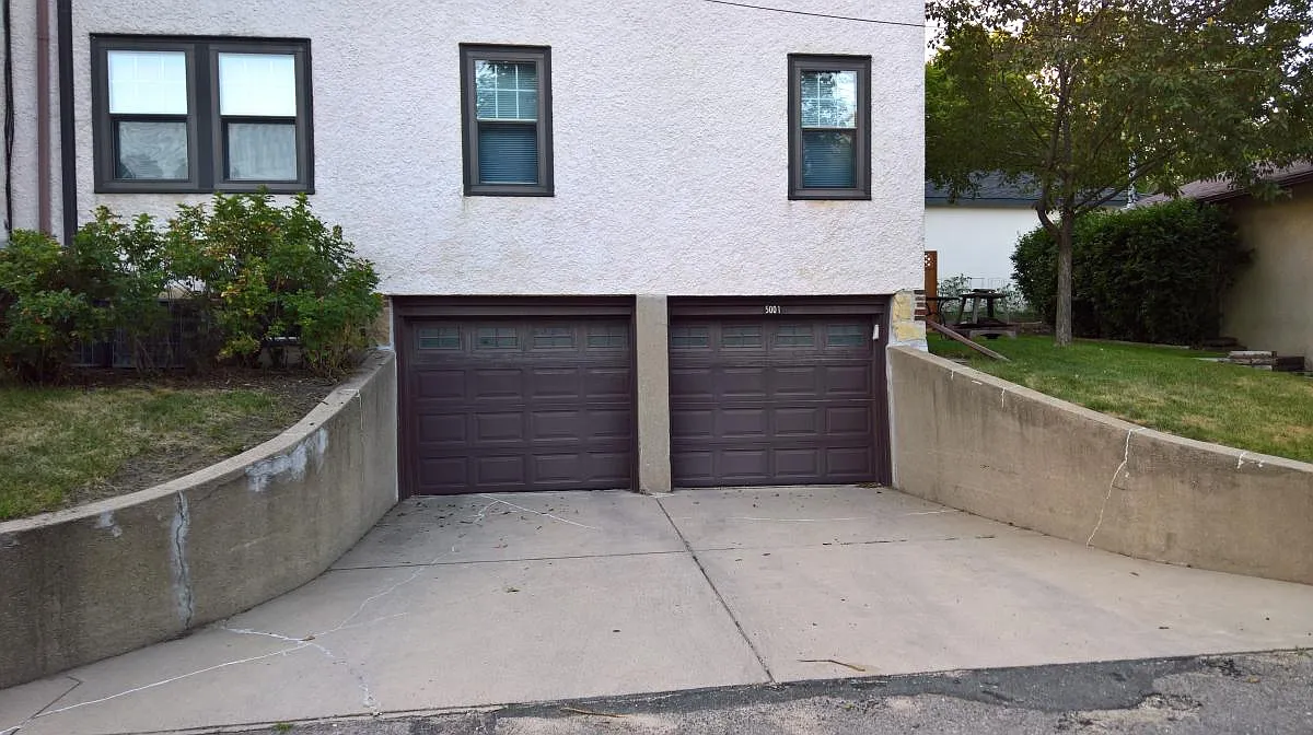 2 bed, 1300 sqft, $1,800 — Photo 2
