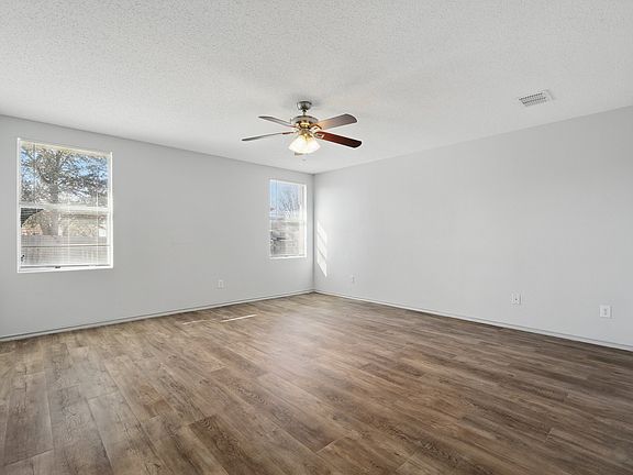5th image of 1632 Fieldstone Dr