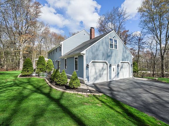 4th image of 317 Blue Hill Dr