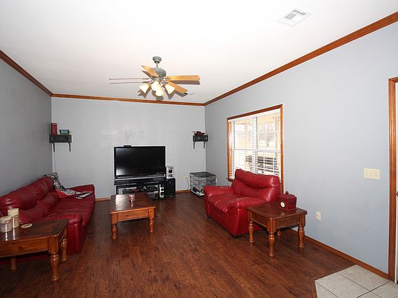 4th image of 20024 Mockingbird Ln W