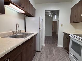 420 Telegraph St #8, Marengo, IL 60152