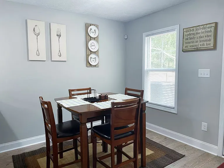 Fleetwood Dr — Photo 14