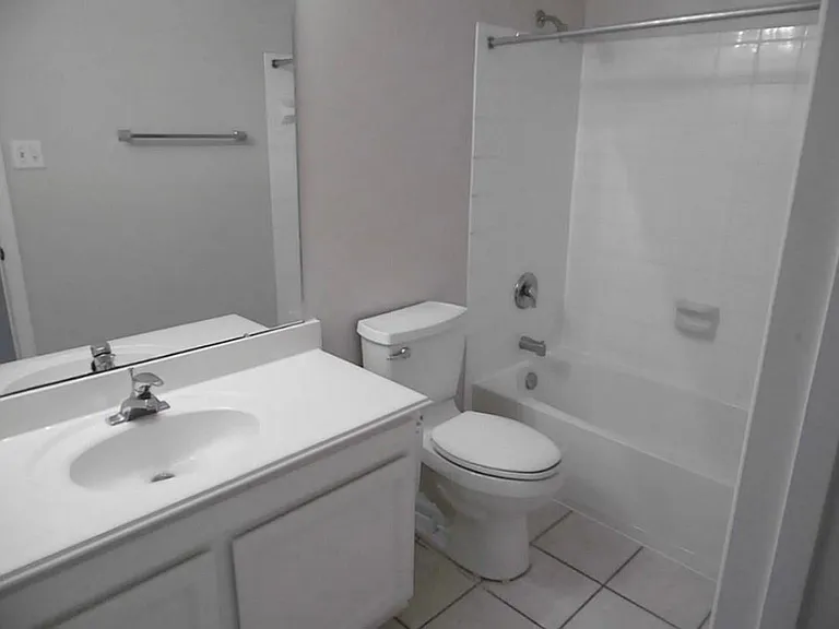 1106 Kerri Ct — Photo 11