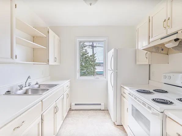 210 Water St #7, Summerside, PE C1N 1B3