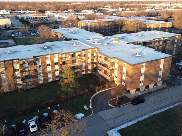 1321 S Finley Rd APT 419, Lombard, IL 60148