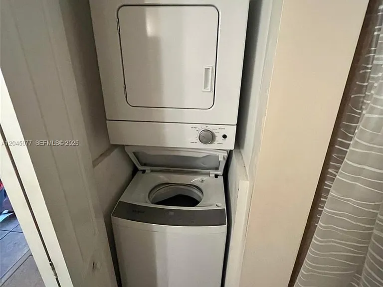 197 Lakeview Dr #105 — Photo 6