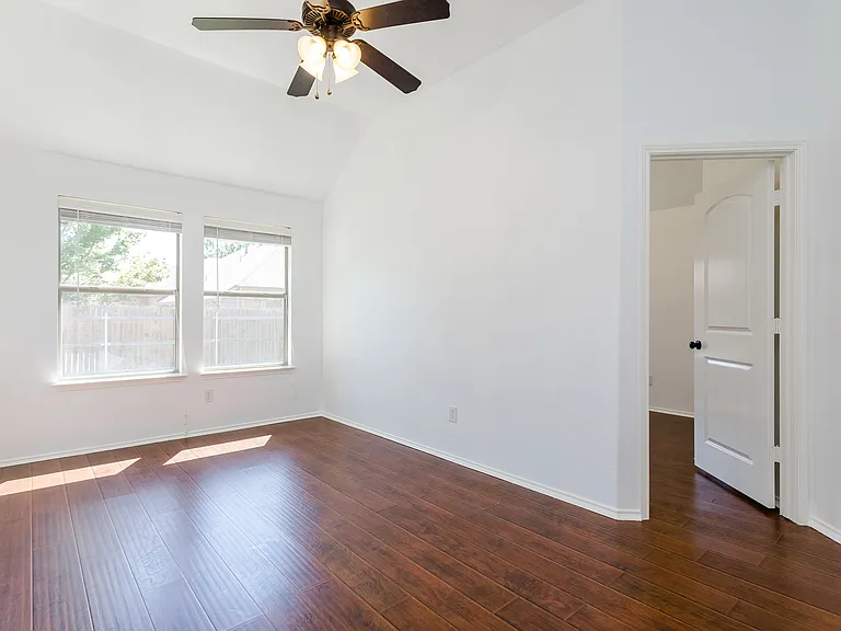 918 Mangrove Dr — Photo 16