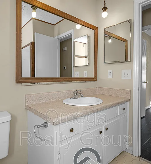 5827 Darien Dr — Photo 24