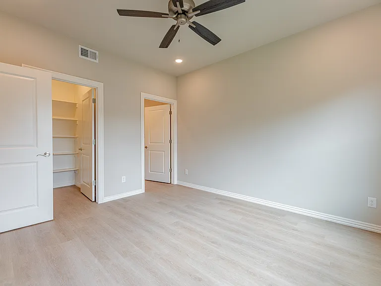 1409 Poigai Way #2 — Photo 21