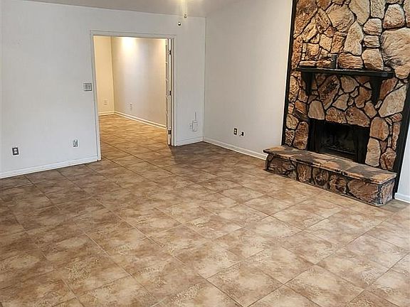 2nd image of 2610 Tinosa Cir