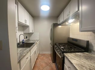 142 Kenrick St APT 11, Brighton, MA 02135