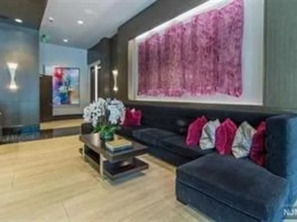 1200 Avenue At Port Imperial image 20 of 20