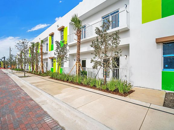 5th image of 605 N Dixie Hwy #2B-2Ba-953Sqft