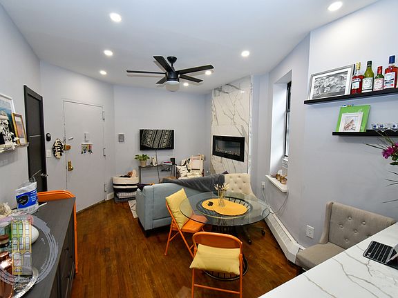 4th image of 950 Bergen St #9R