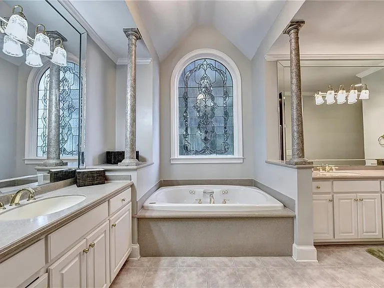645 Falls Bay Ct — Photo 56