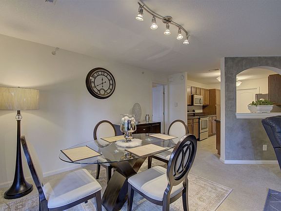 4th image of 2193 Rolling Hills Dr