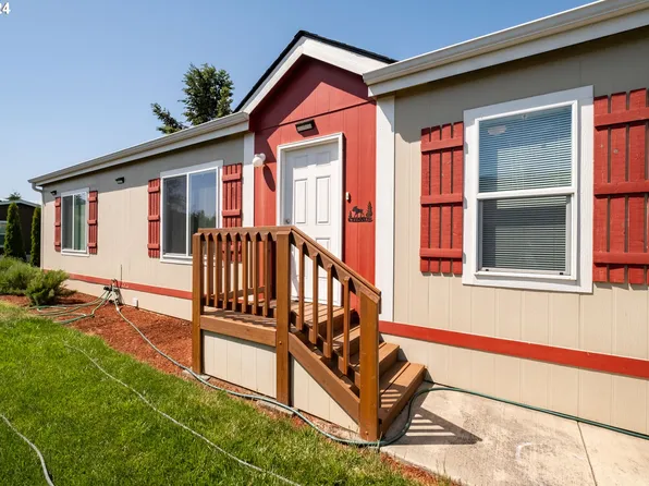 310 Pitney Ln, Junction City, OR 97448