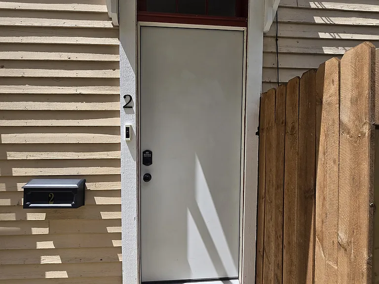 548 Klotter Ave — Photo 2